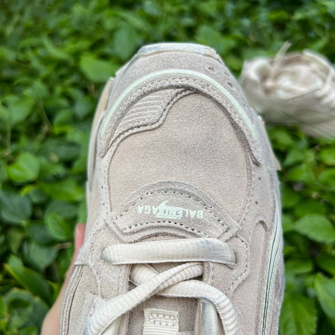 Balenciaga Runner Sneakers Beige Men's Women's Luxury Trainers Shoes