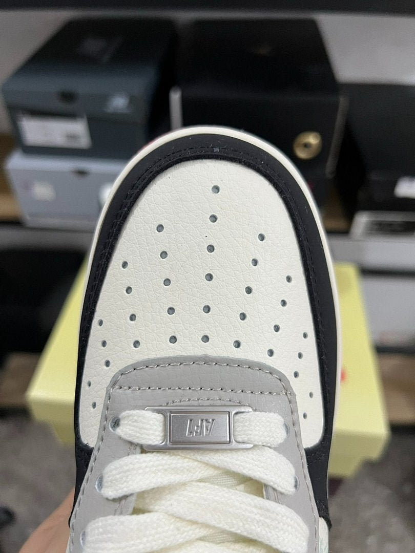 Nike Air Force 1 Low Louis Vuitton Supreme White Black Red Grey Sneakers