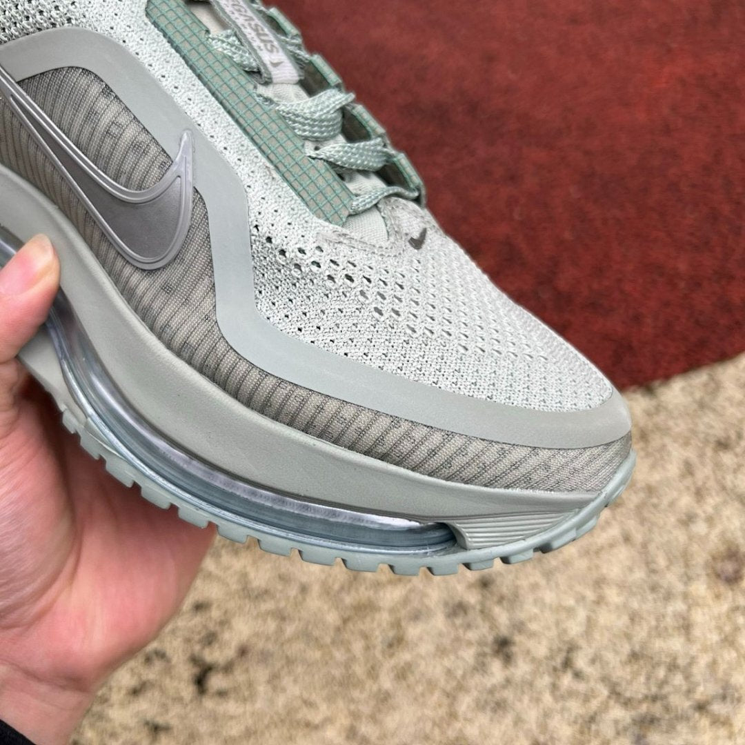Nike Air Zoom Type Light Army CV2220-300 Men's Casual Lifestyle Running Sneakers Olive Green