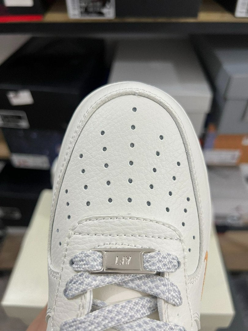 Nike Air Force 1 Low Stüssy Light Bone CZ9084-001 Sneakers Shoes Off-White Cream Metallic Swoosh