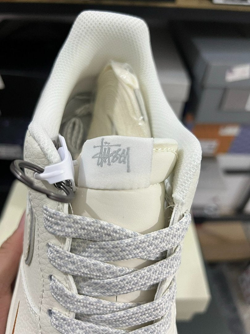 Nike Air Force 1 Low Stüssy Light Bone CZ9084-001 Sneakers Shoes Off-White Cream Metallic Swoosh