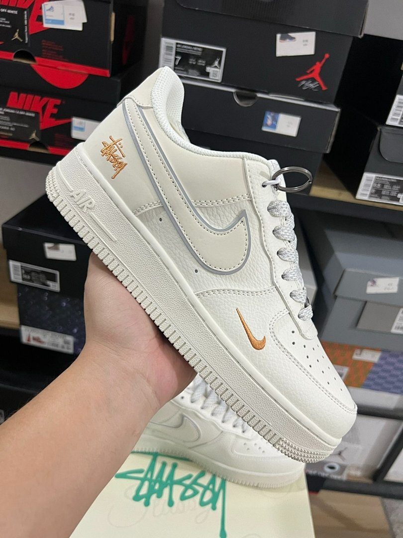 Nike Air Force 1 Low Stüssy Light Bone CZ9084-001 Sneakers Shoes Off-White Cream Metallic Swoosh