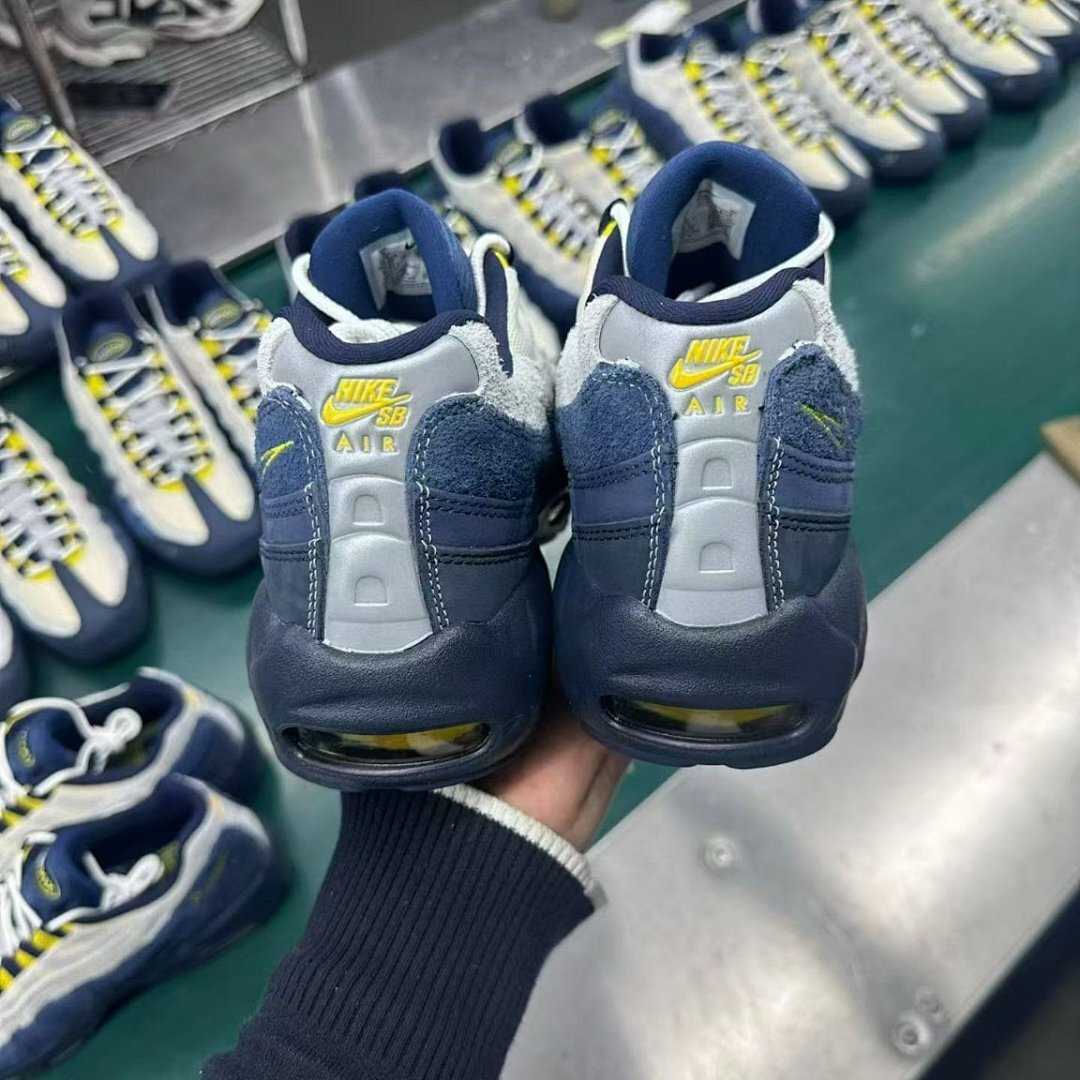 Nike Air Max 95 'Japan' DH7576-400 Men's Sneakers Navy Yellow White Frayed Denim
