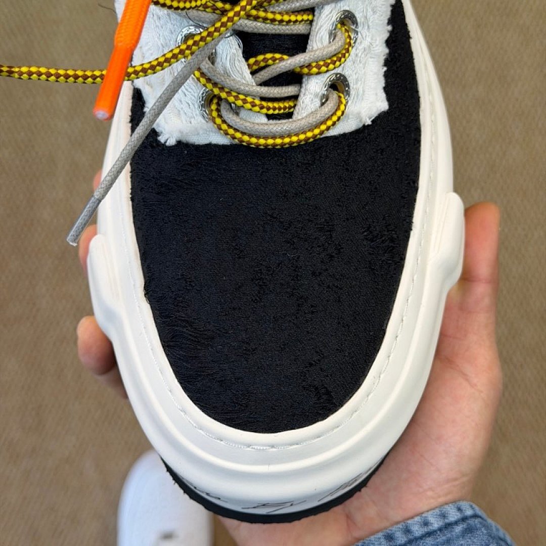 JIERRE Men's Chunky Platform Textured Low-Top Sneakers Black White Orange Laces