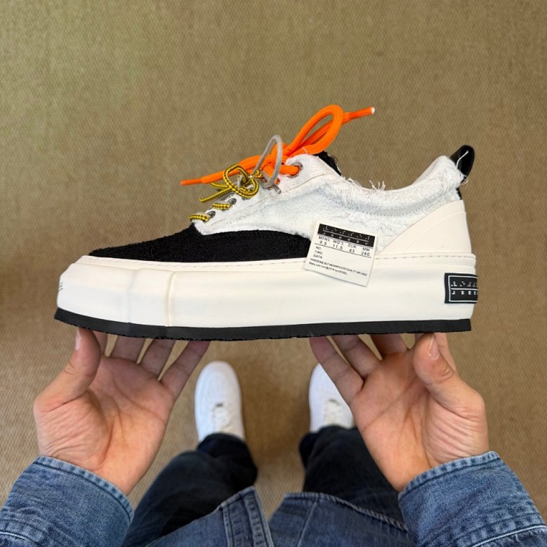 JIERRE Men's Chunky Platform Textured Low-Top Sneakers Black White Orange Laces