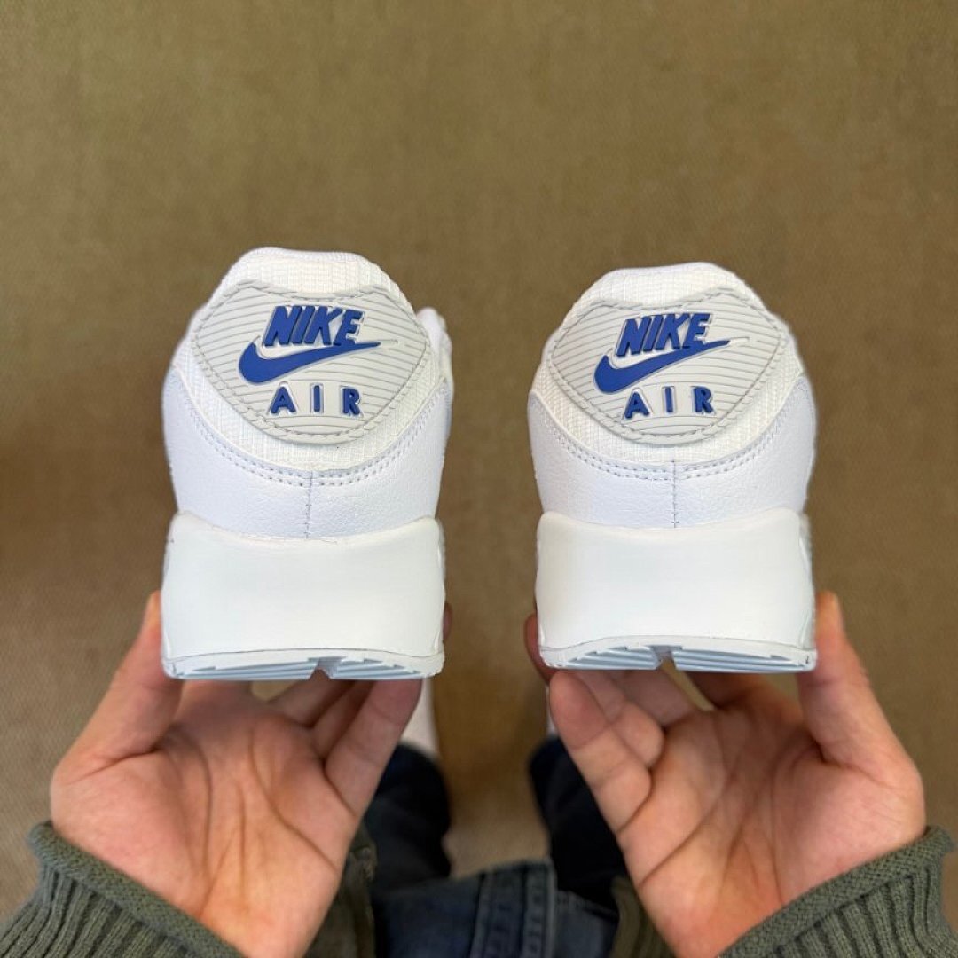 Nike Air Max 90 White Light Grey Blue Casual Sneakers Men Women Running Shoes Classic Retro Trainers Lifestyle Sport Footwear Comfortable Durable
Nike Air Max 90 White Particle Grey Blue
