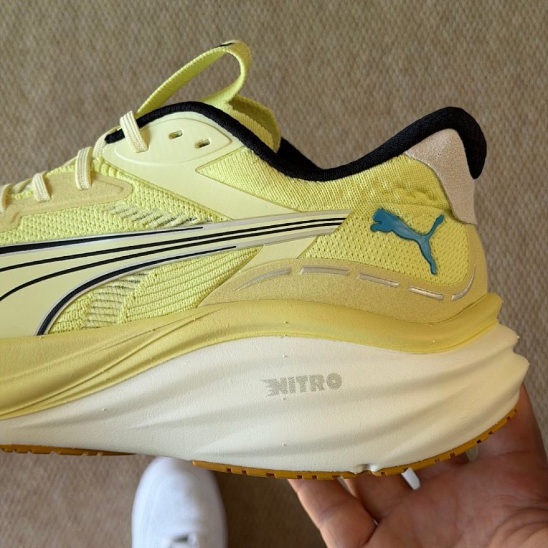 Puma Deviate Nitro 3 Performance Running Shoes Men's Lime Squeeze Black White Electro Blue 378877_02