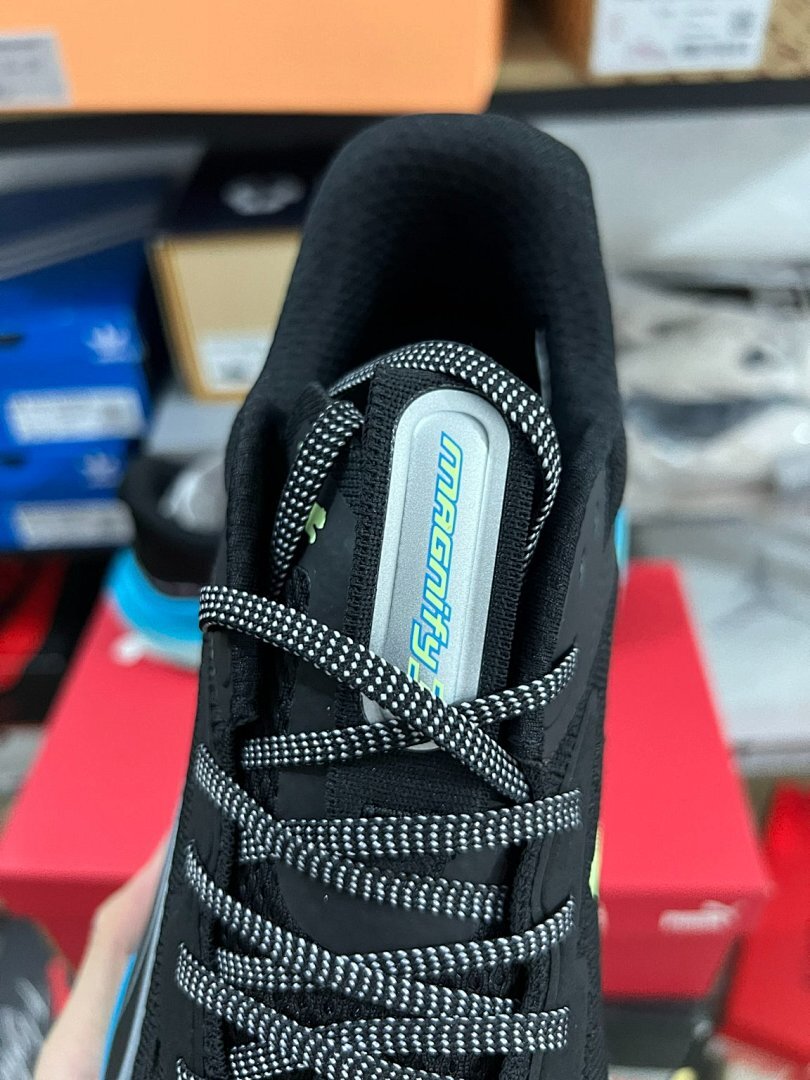 PUMA Deviate Nitro 2 Men's Running Shoes - Black / Ignite Blue (377759-01)