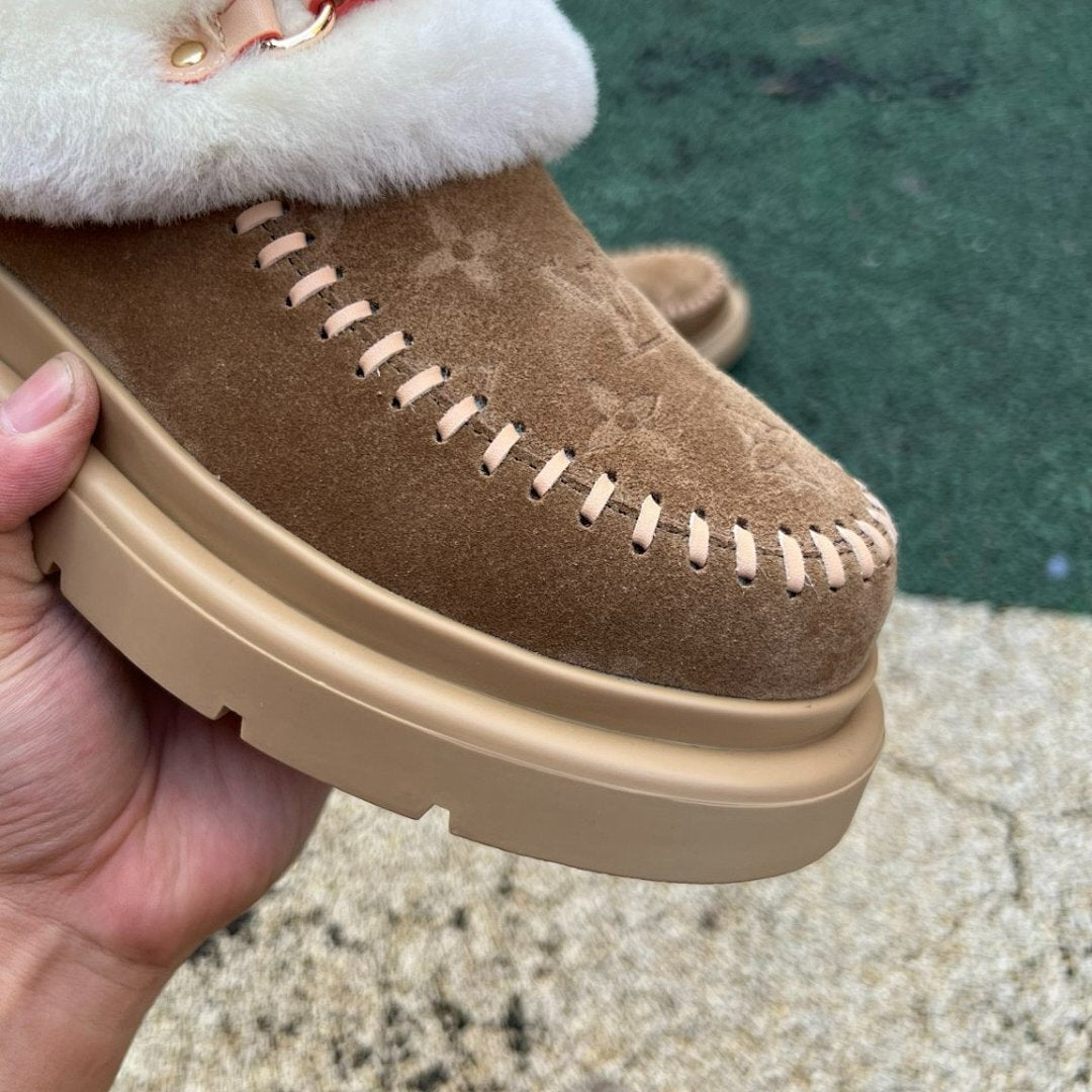 Louis Vuitton Dreamy Flat Mule Women's Camel Suede Monogram Shearling Fur Lined Slip-On Shoes 1A9LRV