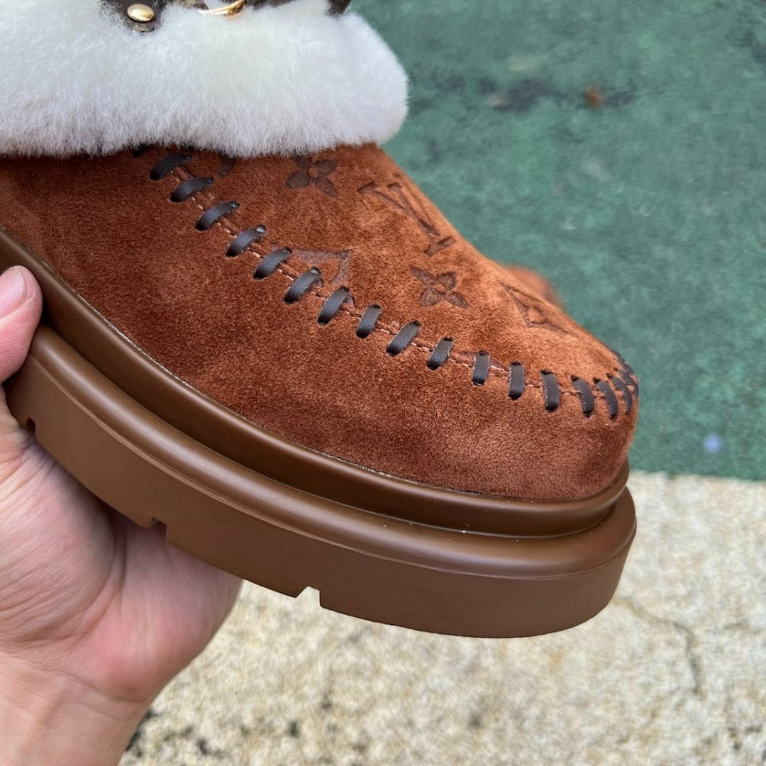 Louis Vuitton Pillow Comfort Flat Mules Brown Cognac Suede Shearling Fur-Lined Moccasins Winter Slippers 1A9C8D