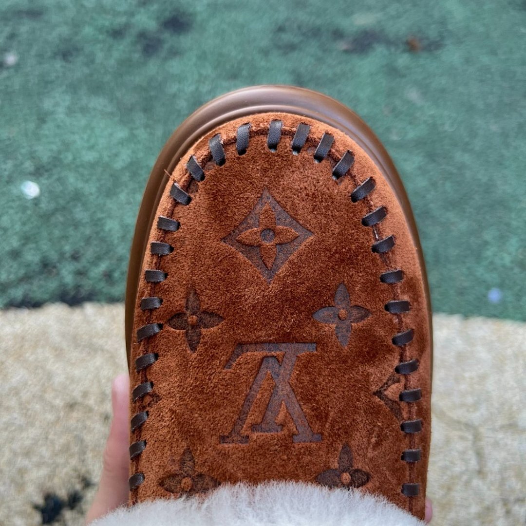 Louis Vuitton Pillow Comfort Flat Mules Brown Cognac Suede Shearling Fur-Lined Moccasins Winter Slippers 1A9C8D