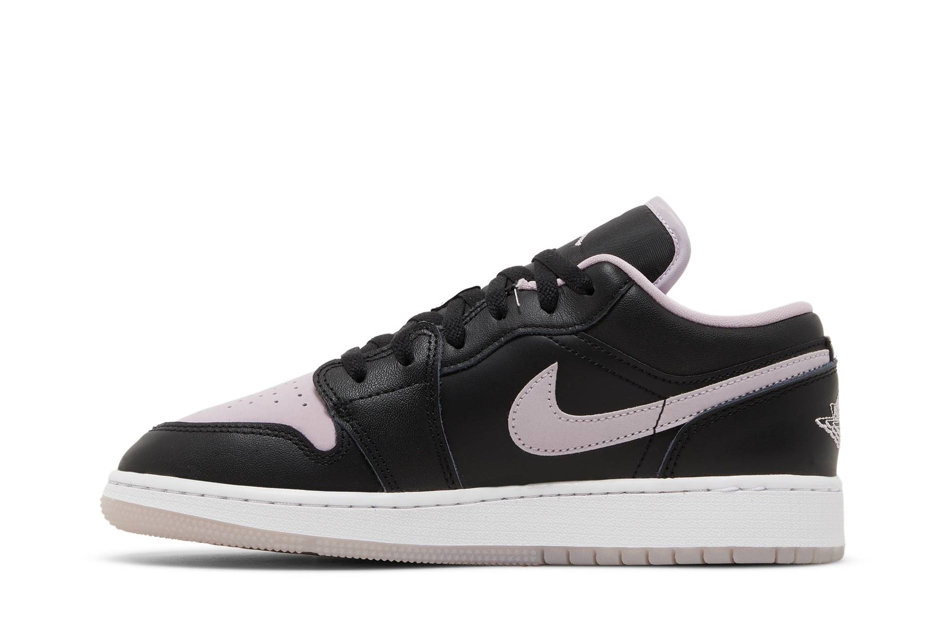( Grade School ) Air Jordan 1 Low SE ‘Black Iced Lilac’ DV1333-051