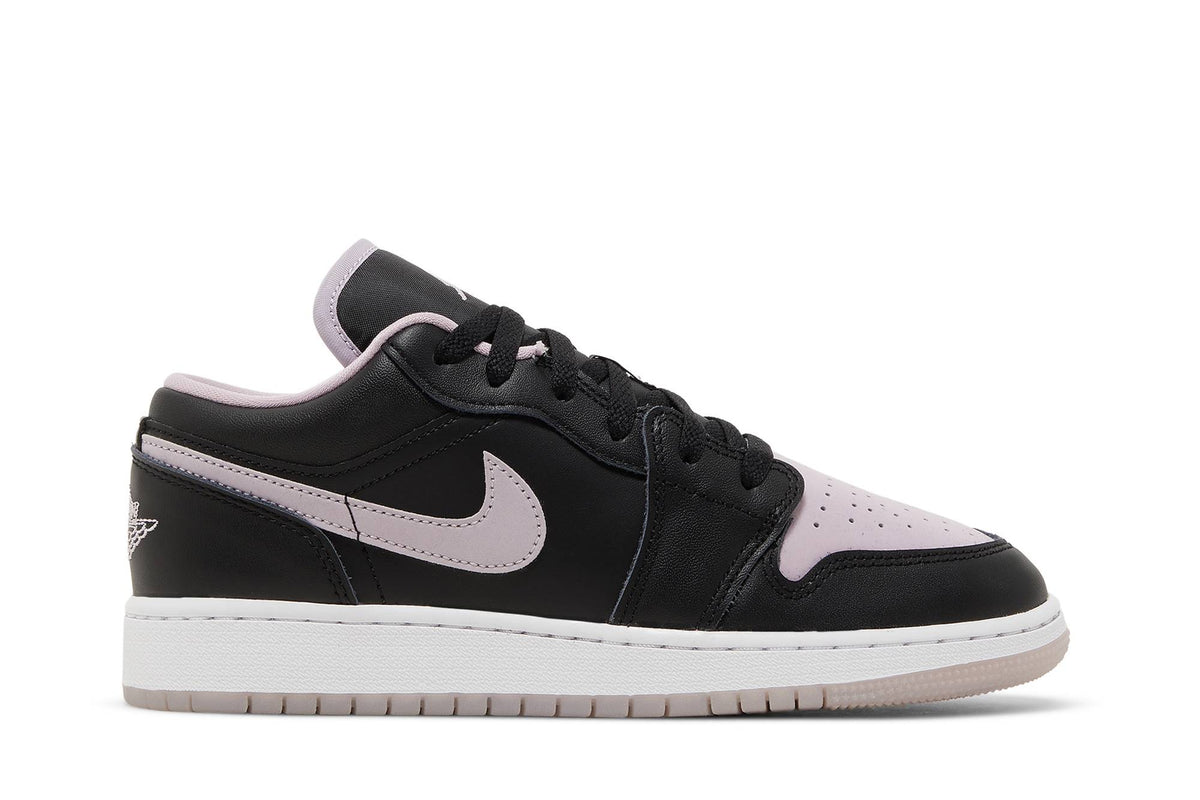 ( Grade School ) Air Jordan 1 Low SE 'Black Iced Lilac' DV1333-051