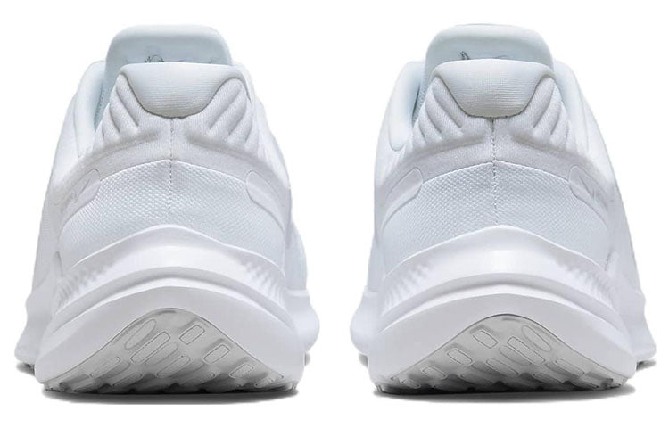 Nike Quest 5 Low ‘Silver’ DD0204-100
