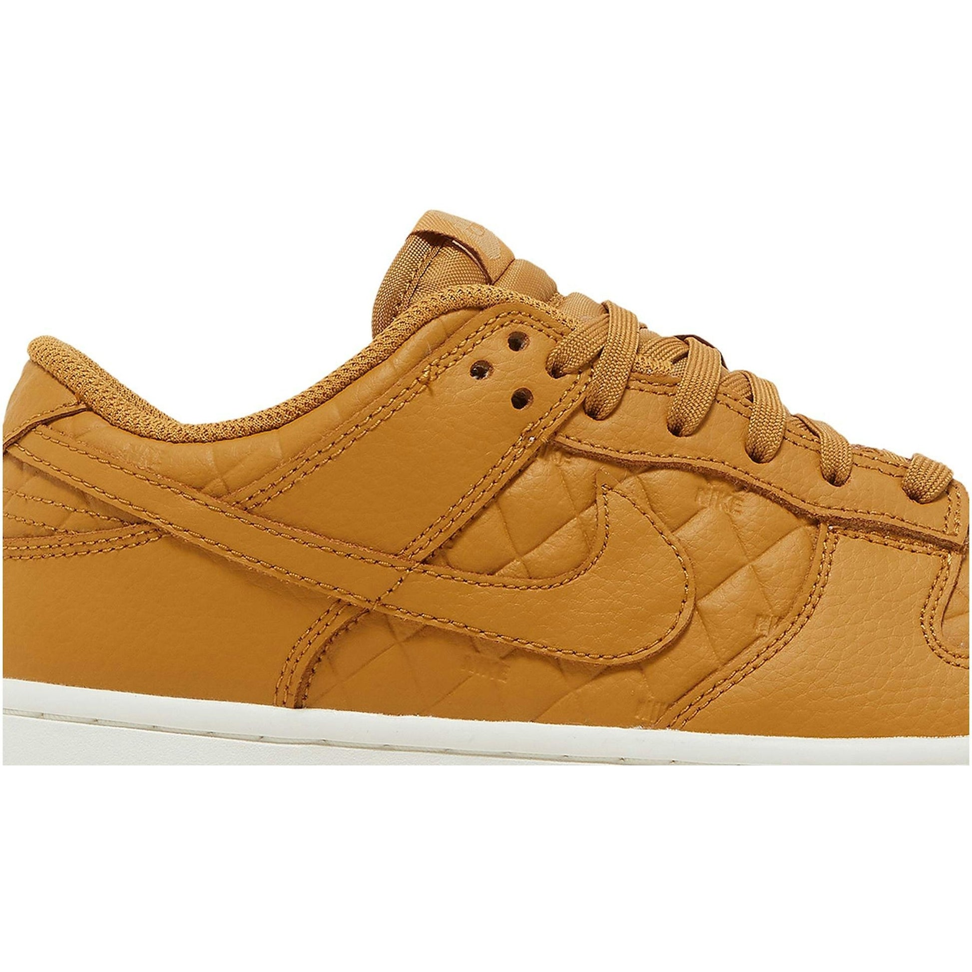 ( Women ) Nike Dunk Low ‘Quilted Wheat' ( Wmns ) DX3374-700
