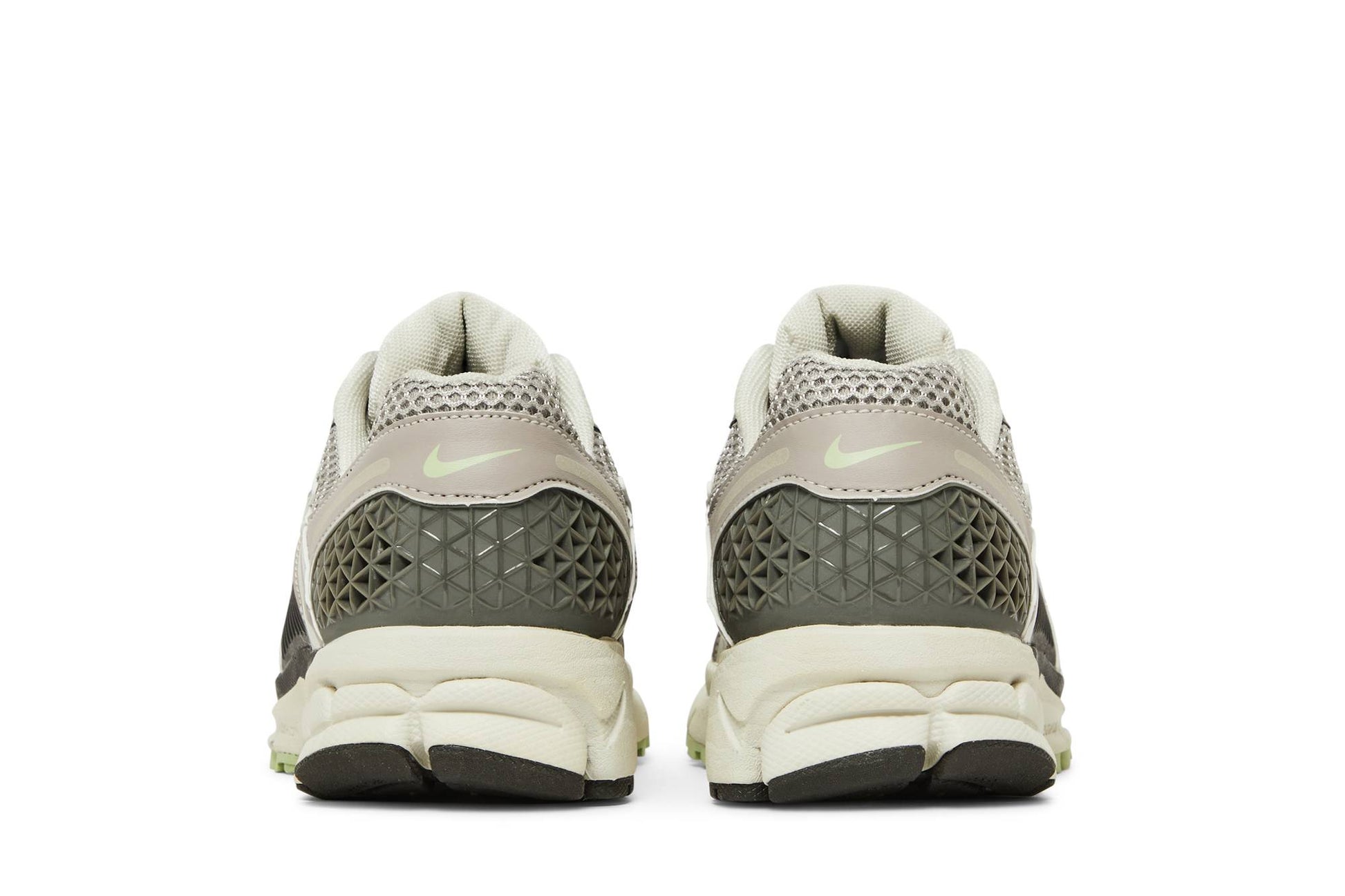 ( Women ) Nike Zoom Vomero 5 ‘Cobblestone And Flat Pewter’ FB8825-001