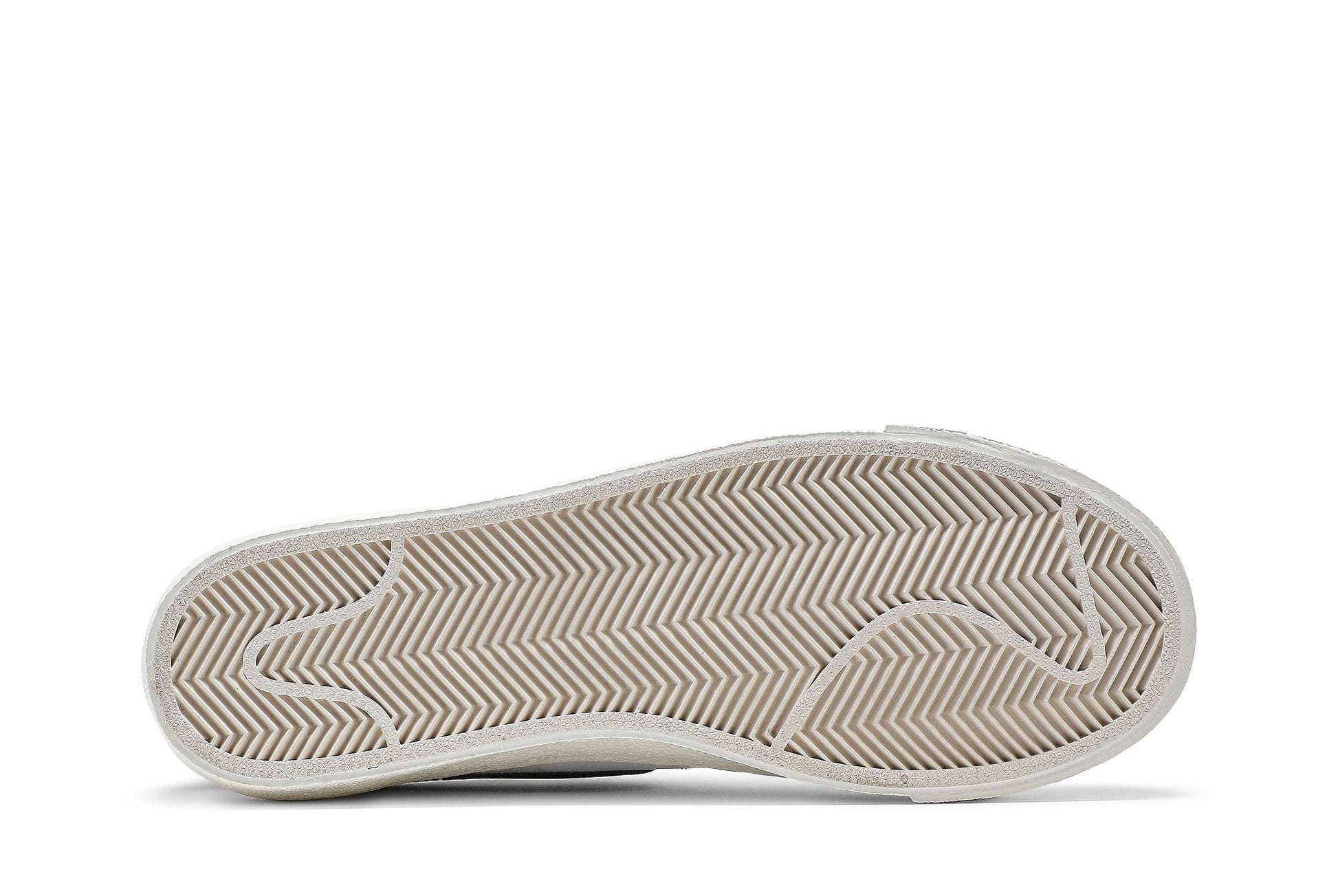 ( Women ) Nike Blazer Low ’77 ‘White Black’ DC4769-102