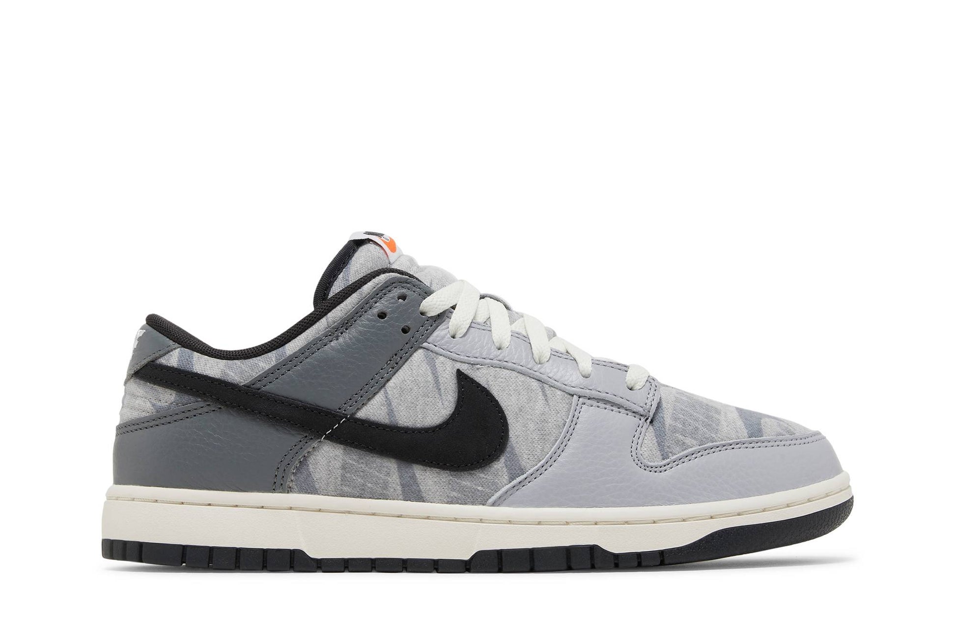 Nike Dunk Low ‘Copy Paste’ DQ5015-063