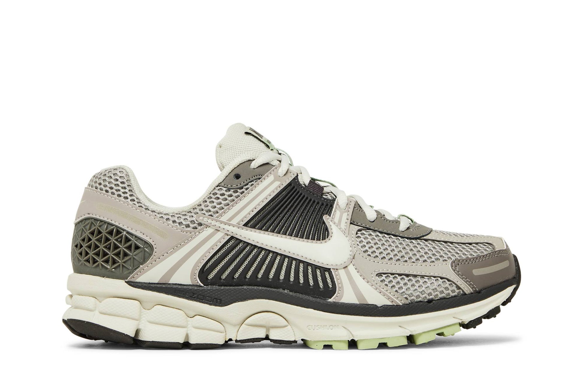 ( Women ) Nike Zoom Vomero 5 ‘Cobblestone And Flat Pewter’ FB8825-001