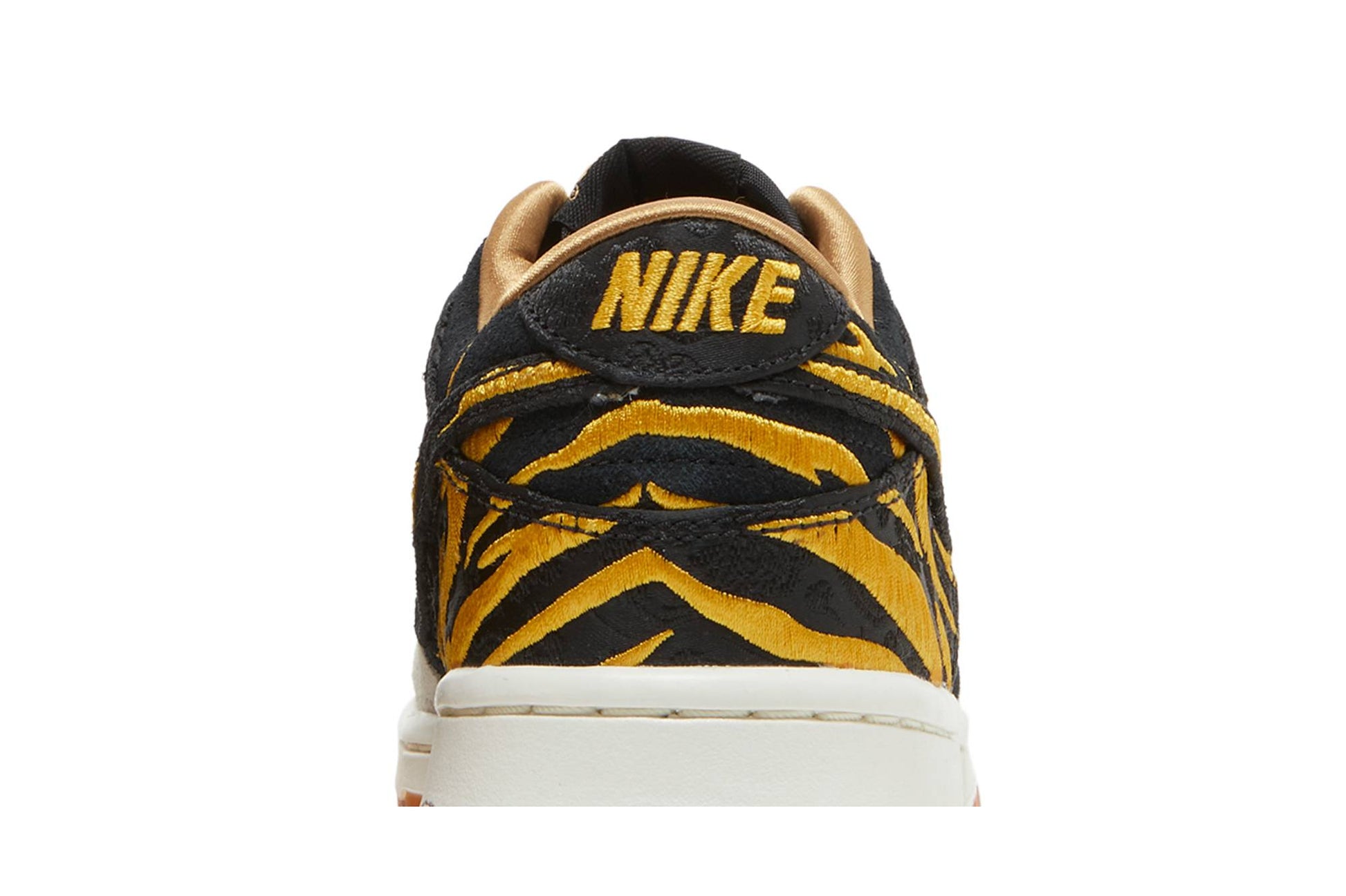 ( Grade School ) Nike Dunk Low ‘Year Of The Tiger’ DQ5351-001