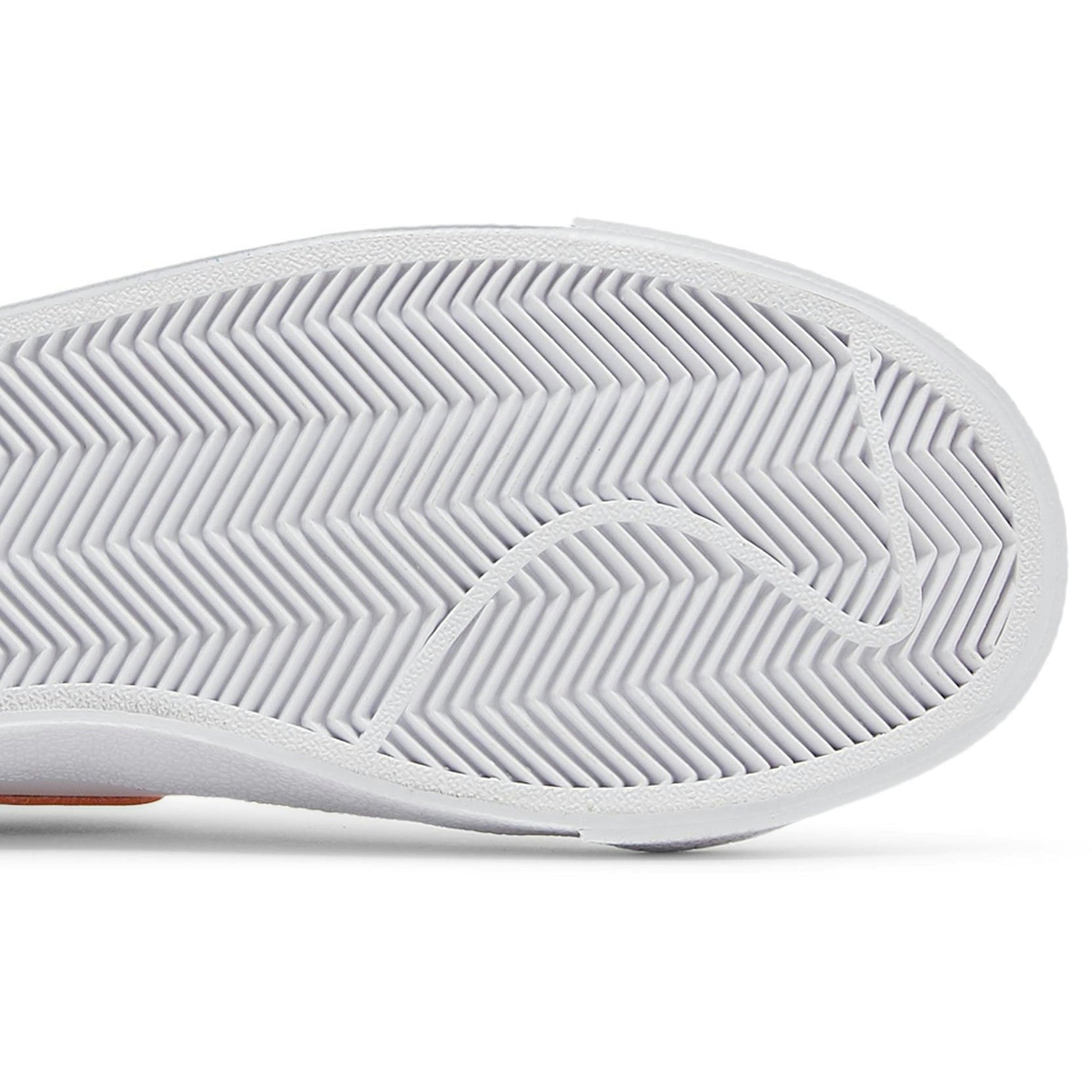 ( Women ) Nike Blazer Low ’77 ‘White Orange’ DC4769-105