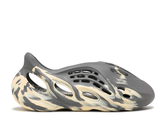 Yeezy Foam Runner 'MXT Moon Grey' Unfading Sneaker