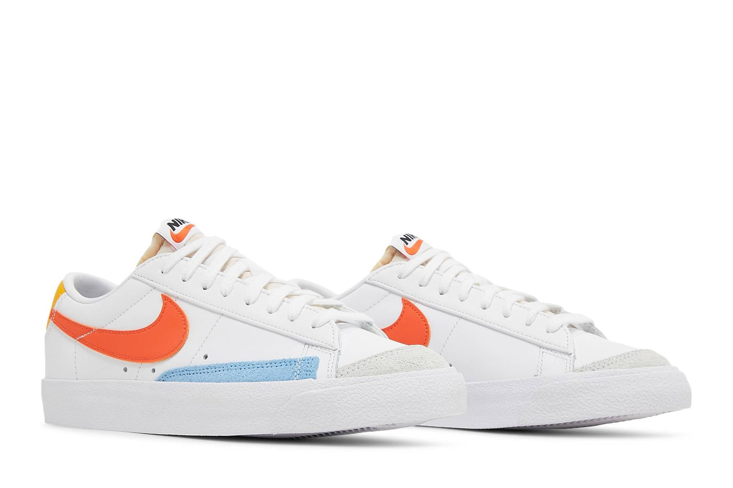 ( Women ) Nike Blazer Low ’77 ‘White Orange’ DC4769-105