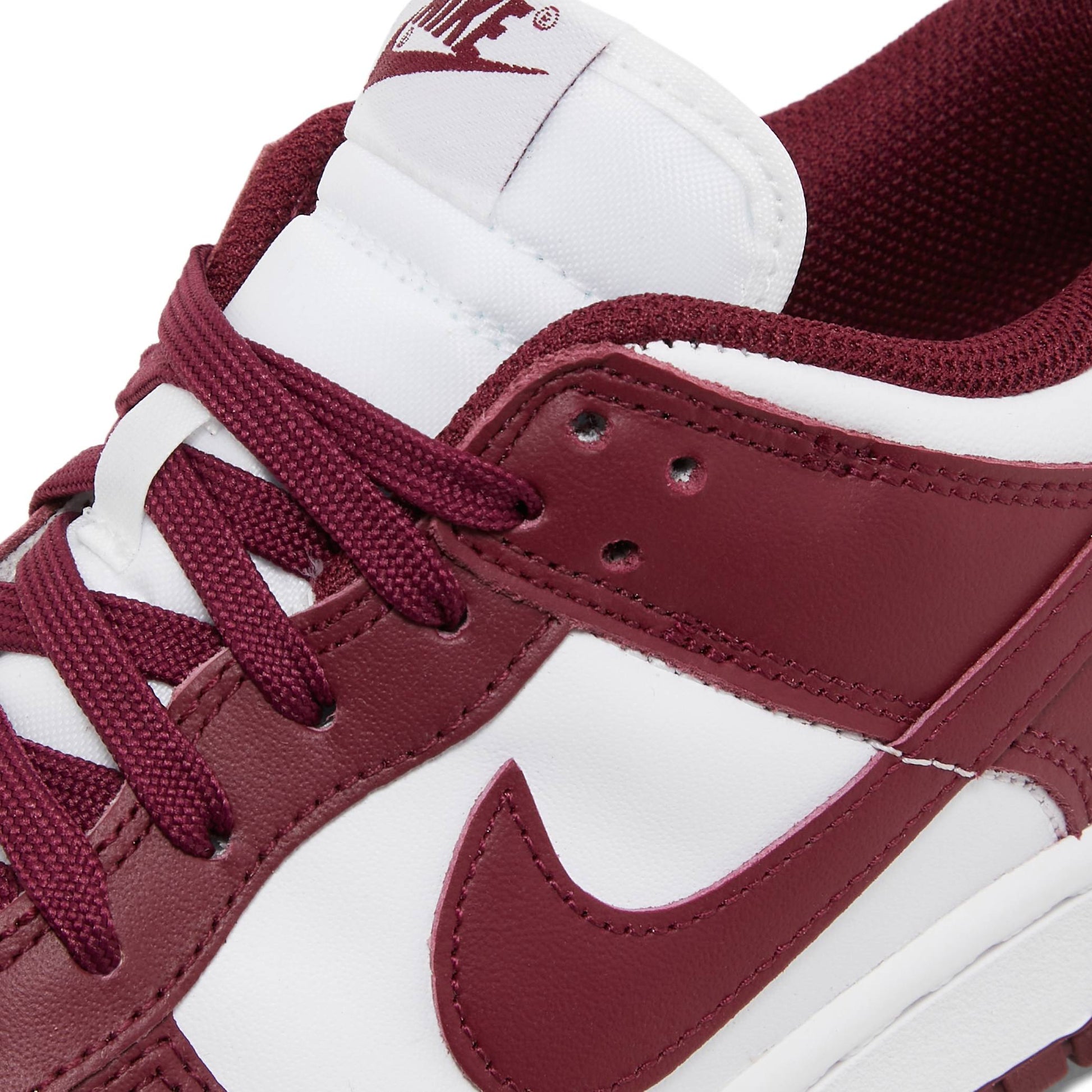 ( Women ) Nike Dunk Low ‘Dark Beetroot’ DD1503-108