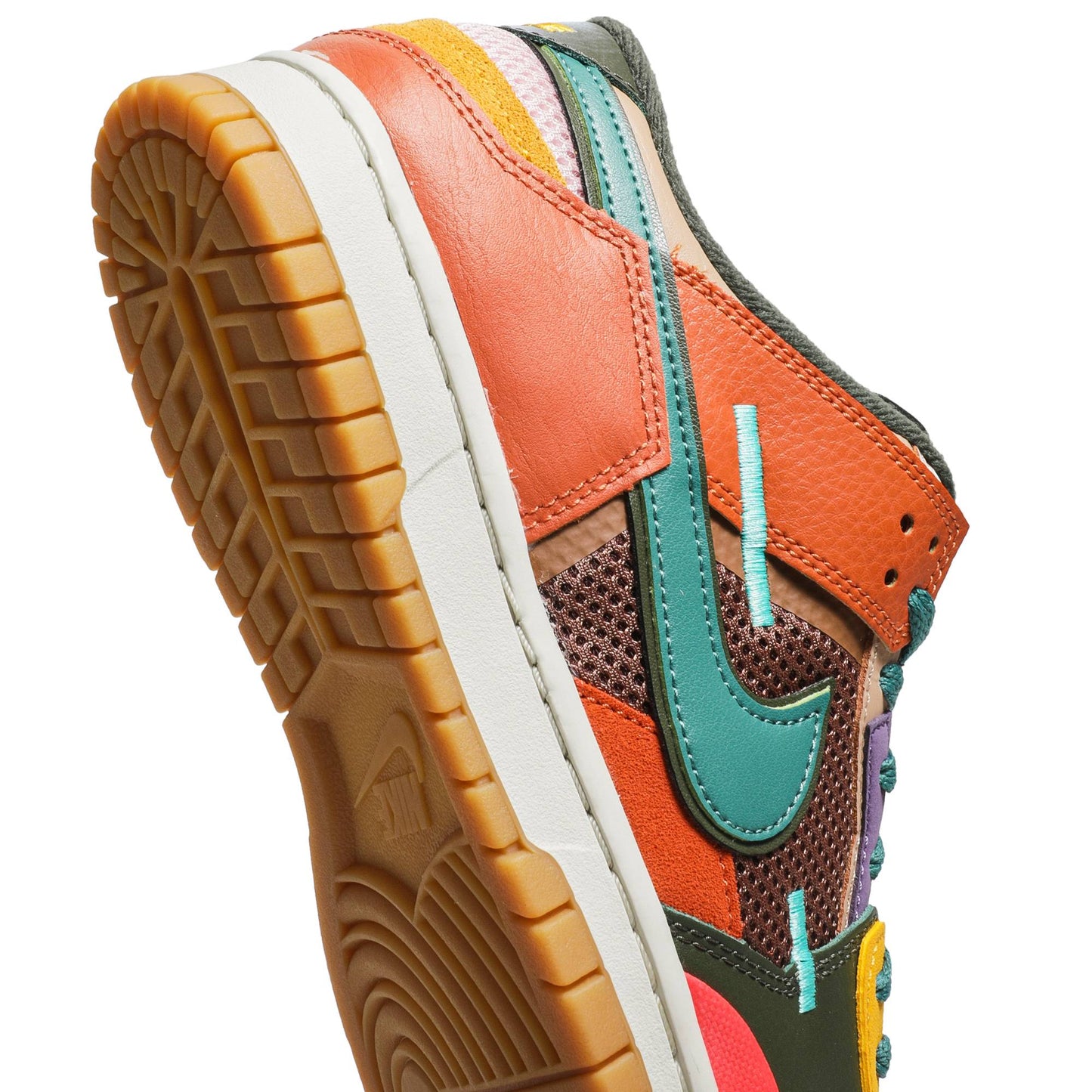 Nike Dunk Low Scrap ‘Archeo Brown’ DB0500-200