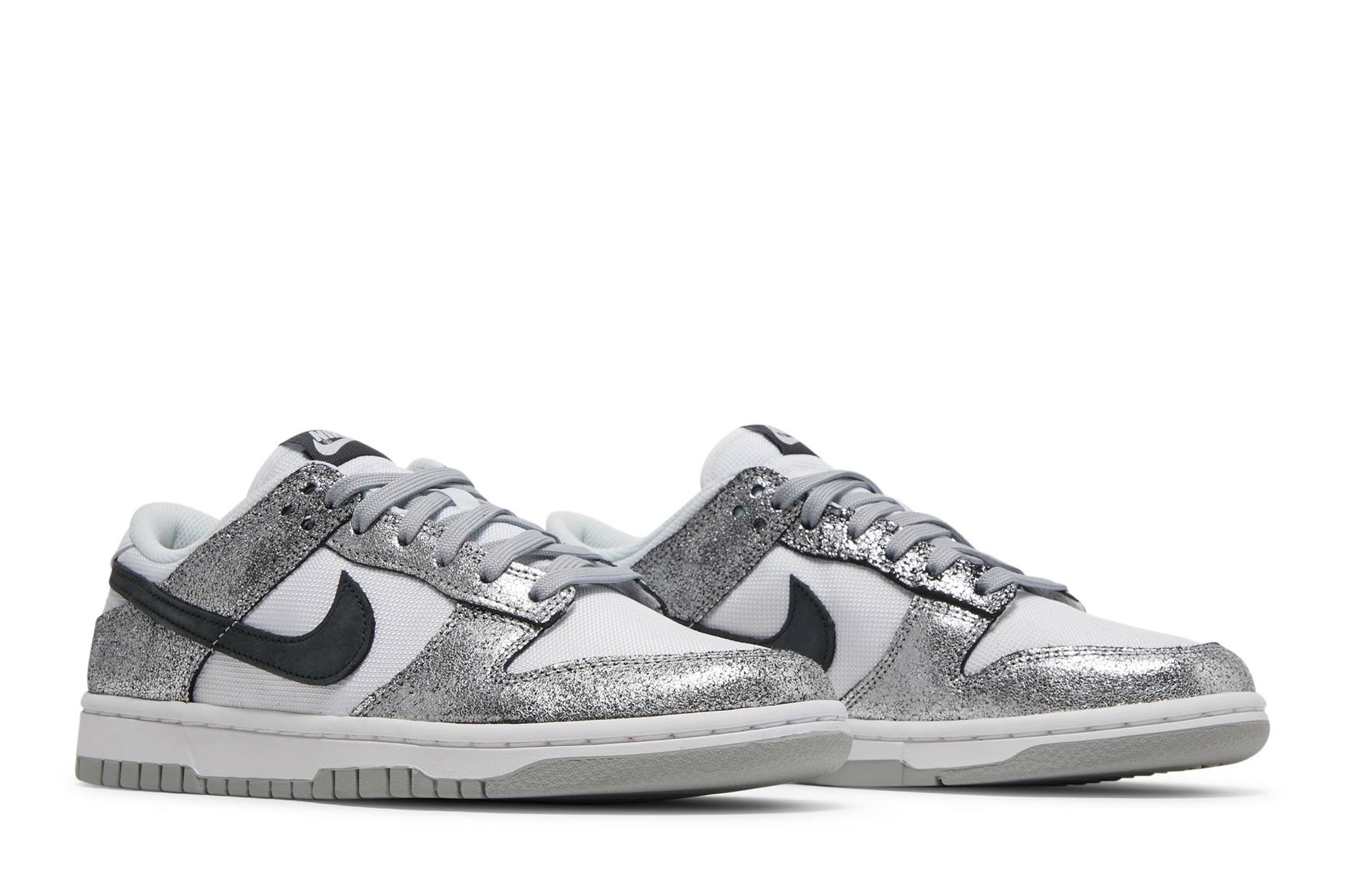 ( Women ) Nike Dunk Low ‘Shimmer’ DO5882-001