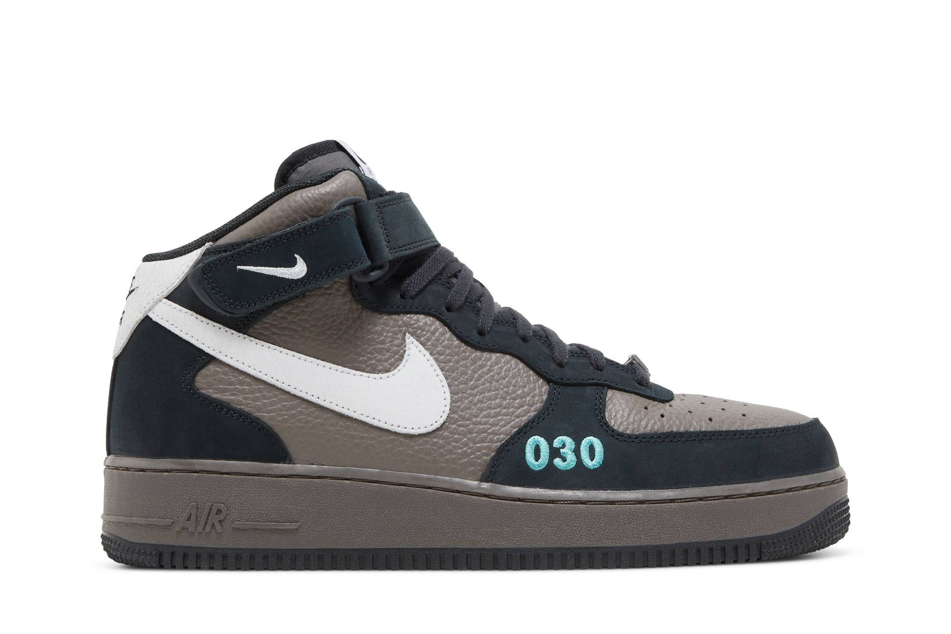 Nike Air Force 1 Mid ‘Berlin’ DR0296-200