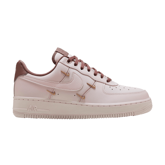 ( Women ) Nike Air Force 1 ’07 LX ‘Pink Russett’ HF0735-001