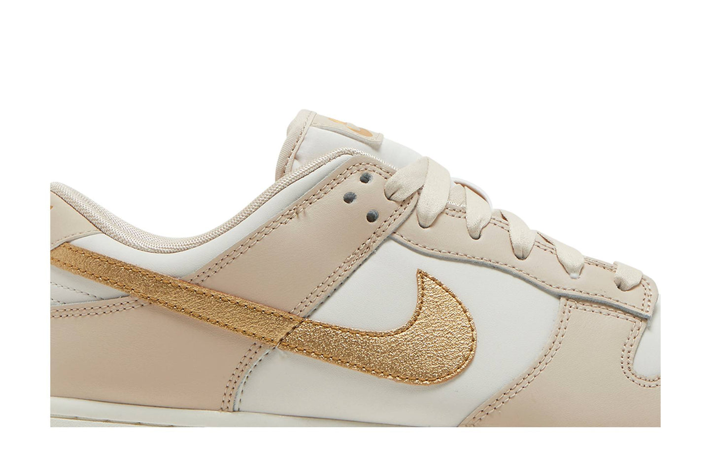 ( Women ) Nike Dunk Low ‘Gold Swoosh’ DX5930-001