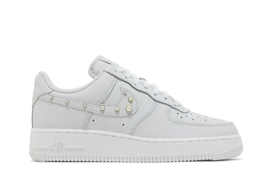 ( Women ) Nike Air Force 1 Low ‘Pearl Swoosh’ DV3810-001