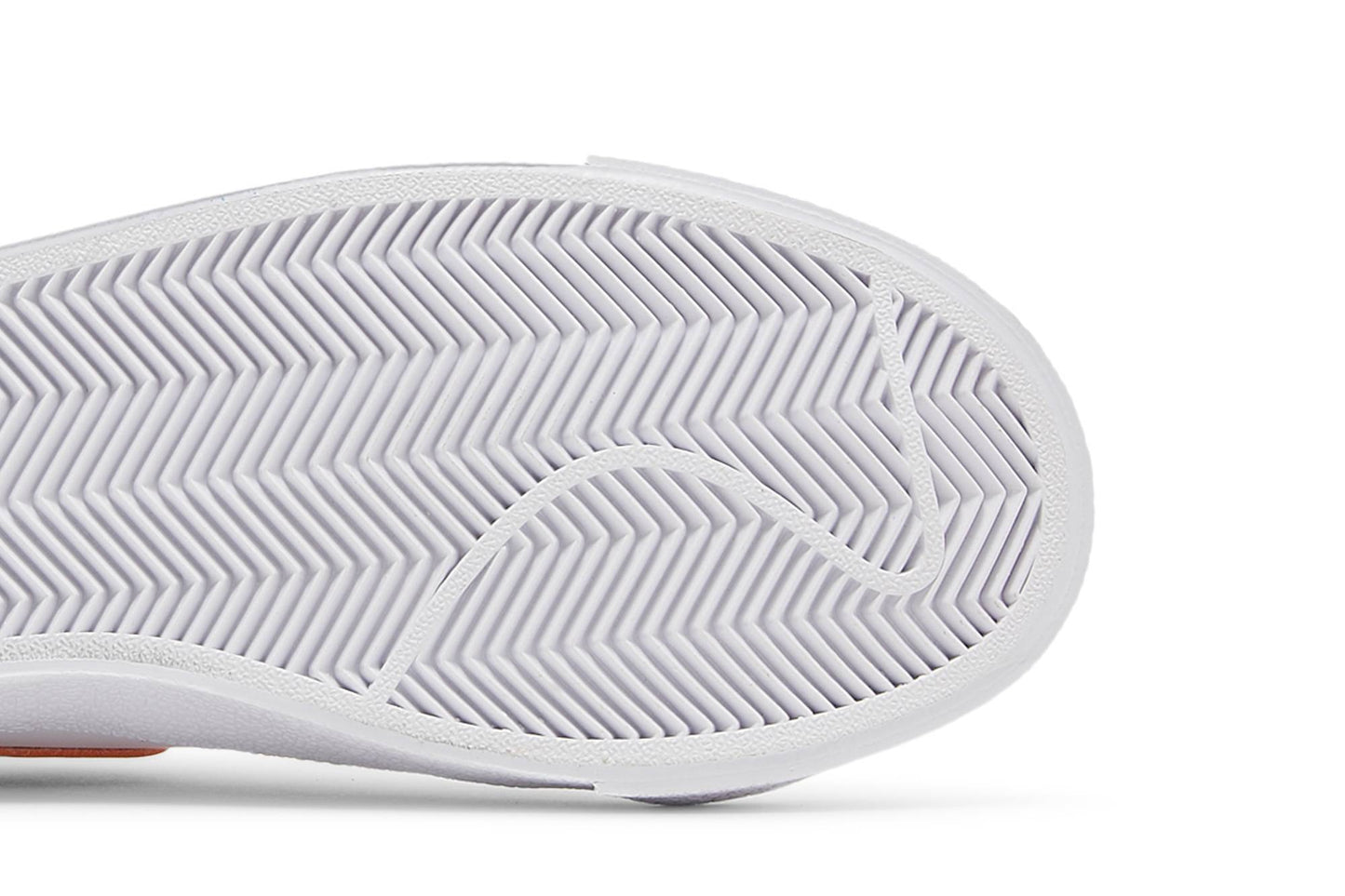 ( Women ) Nike Blazer Low ’77 ‘White Orange’ DC4769-105
