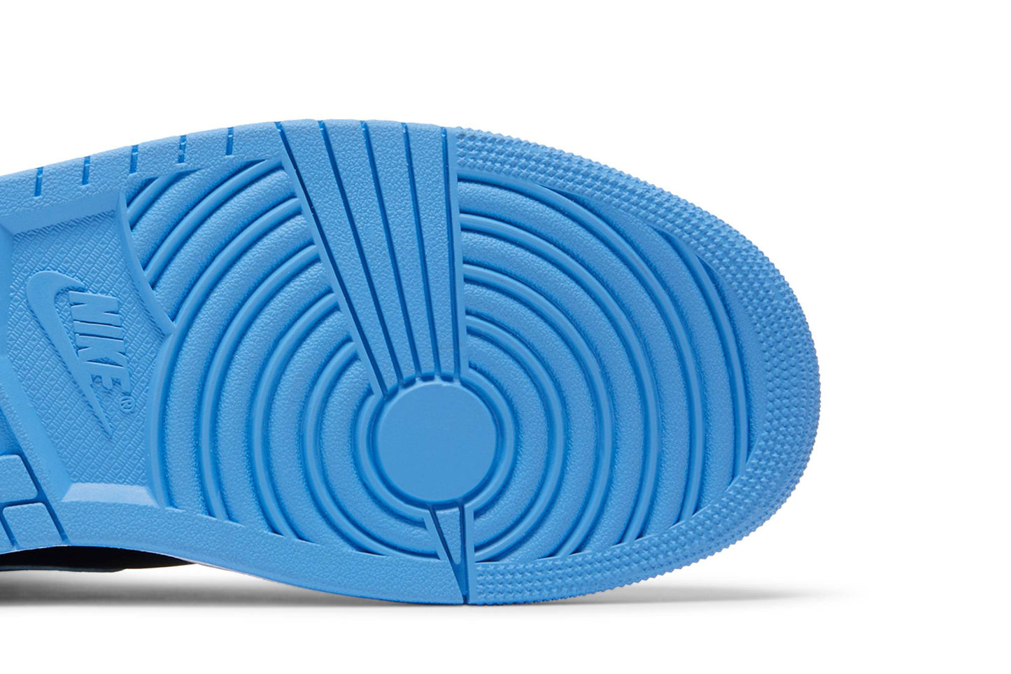 Air Jordan 1 Mid ‘University Blue’ DQ8426-401