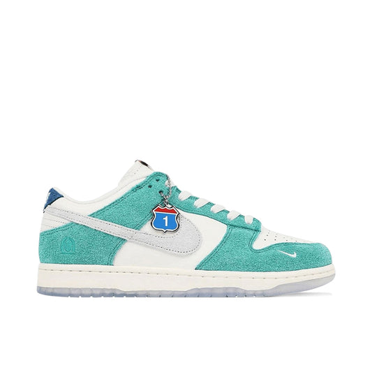 Kasina X Nike Dunk Low Road Sign