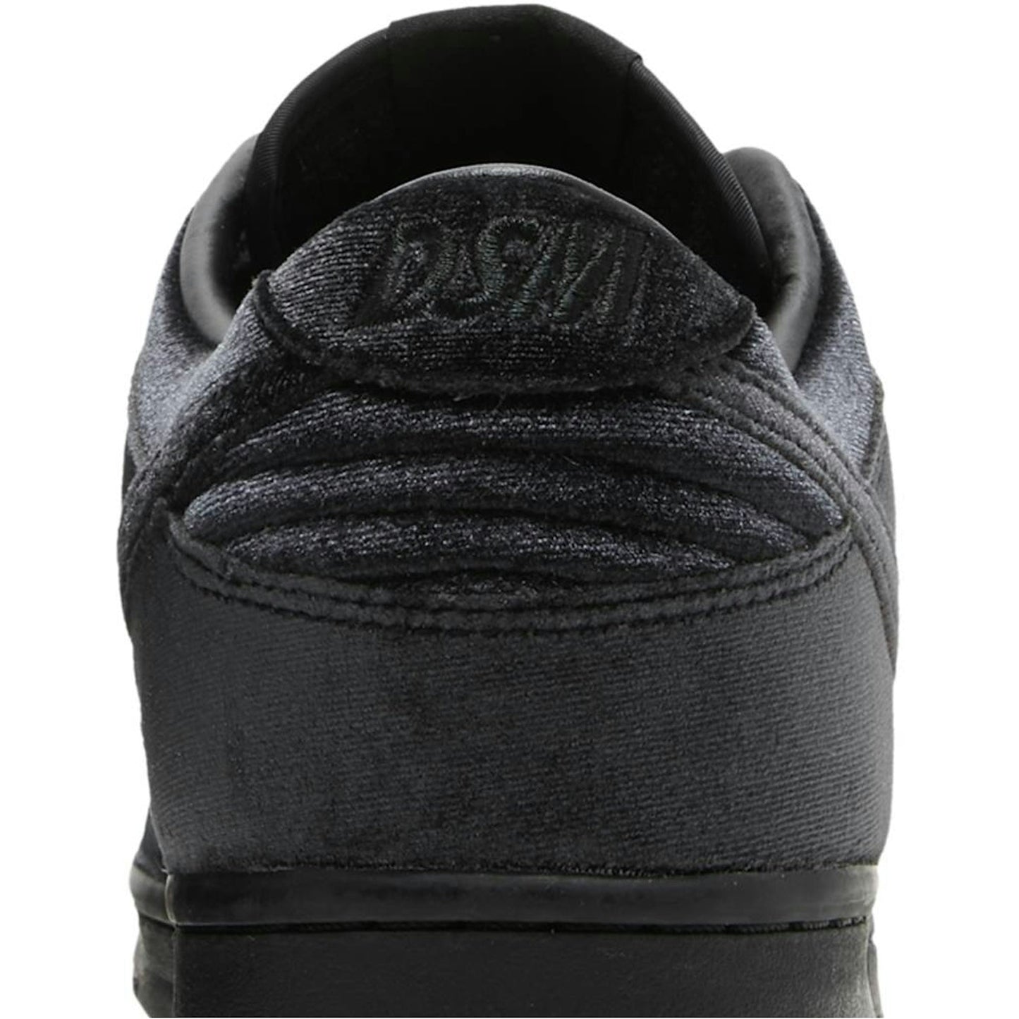 Dover Street Market X Nike Dunk Low ‘Triple Black’ DH2686-002