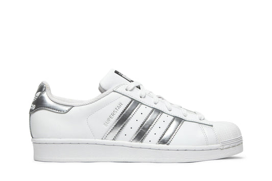 ( Women ) Adidas Superstar ‘White Silver Metallic’ AQ3091