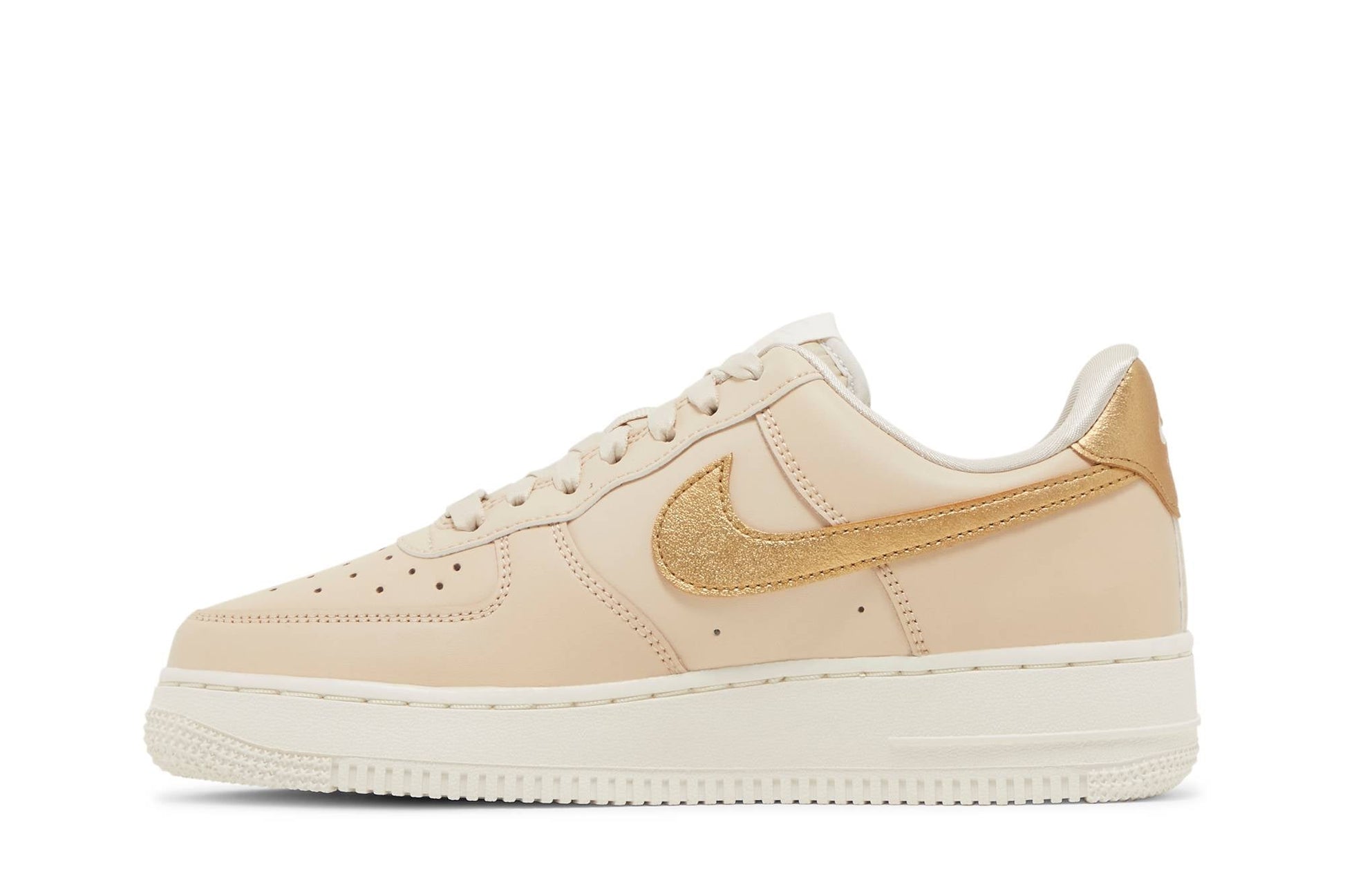 ( Women ) Nike Air Force 1 ’07 Essential ‘Sanddrift Gold’ DQ7569-102