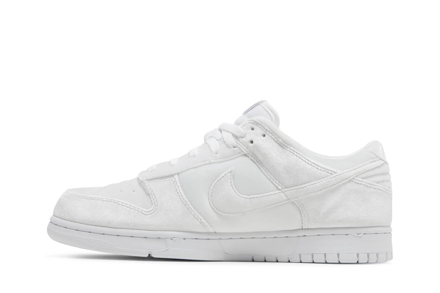 Dover Street Market X Nike Dunk Low ‘Triple White’ DH2686-100