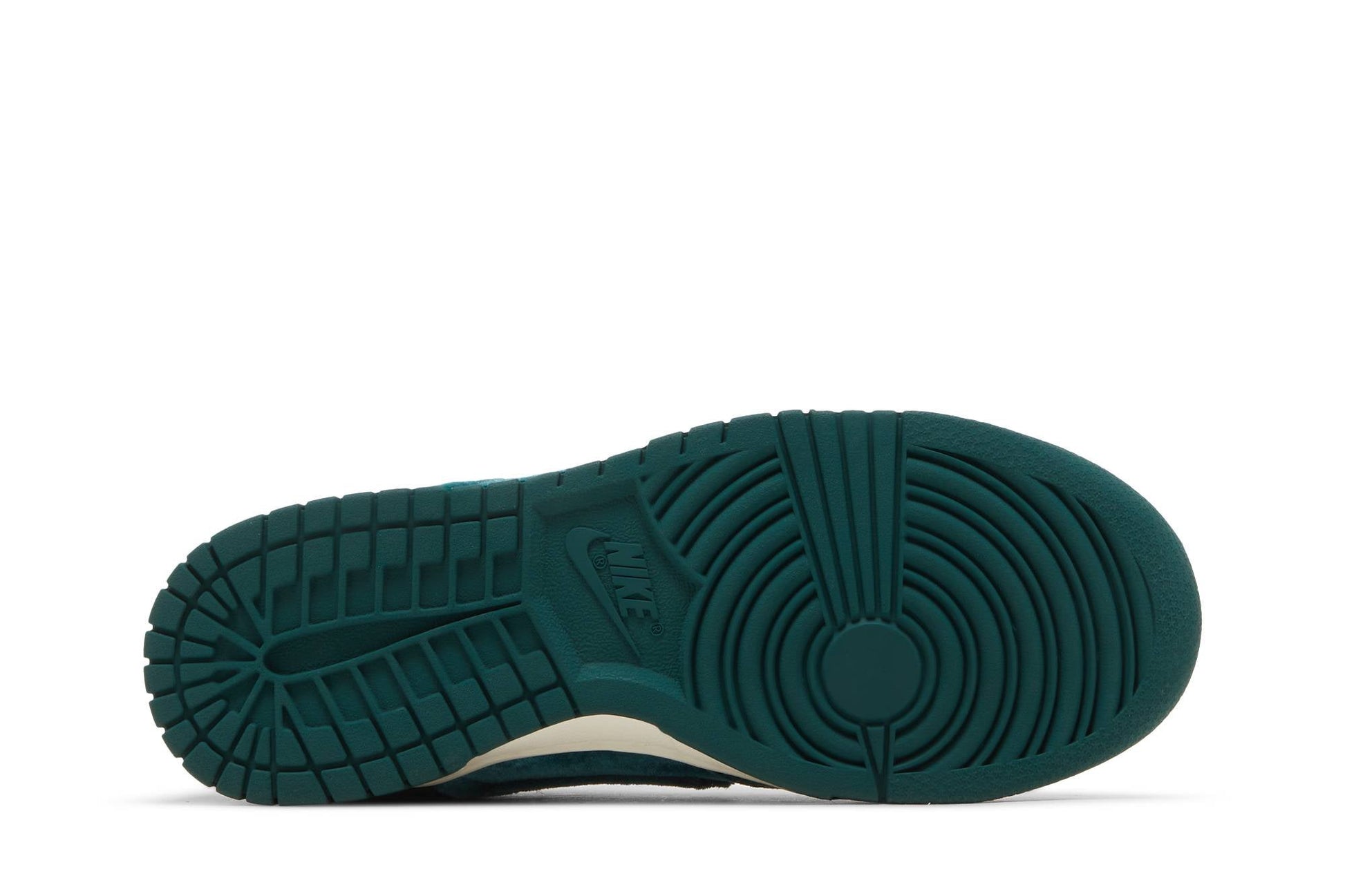 ( Women ) Nike Dunk Low ‘Green Velvet’ DZ5224-300