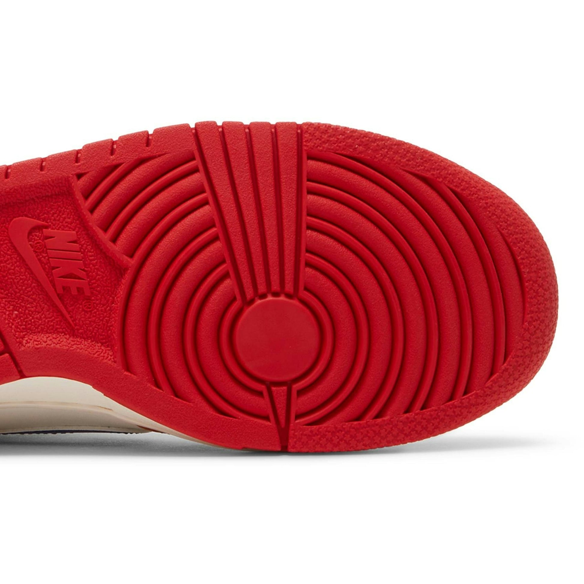 ( Grade School ) Nike Dunk Low ‘Gradient Swoosh’ DH9765-101