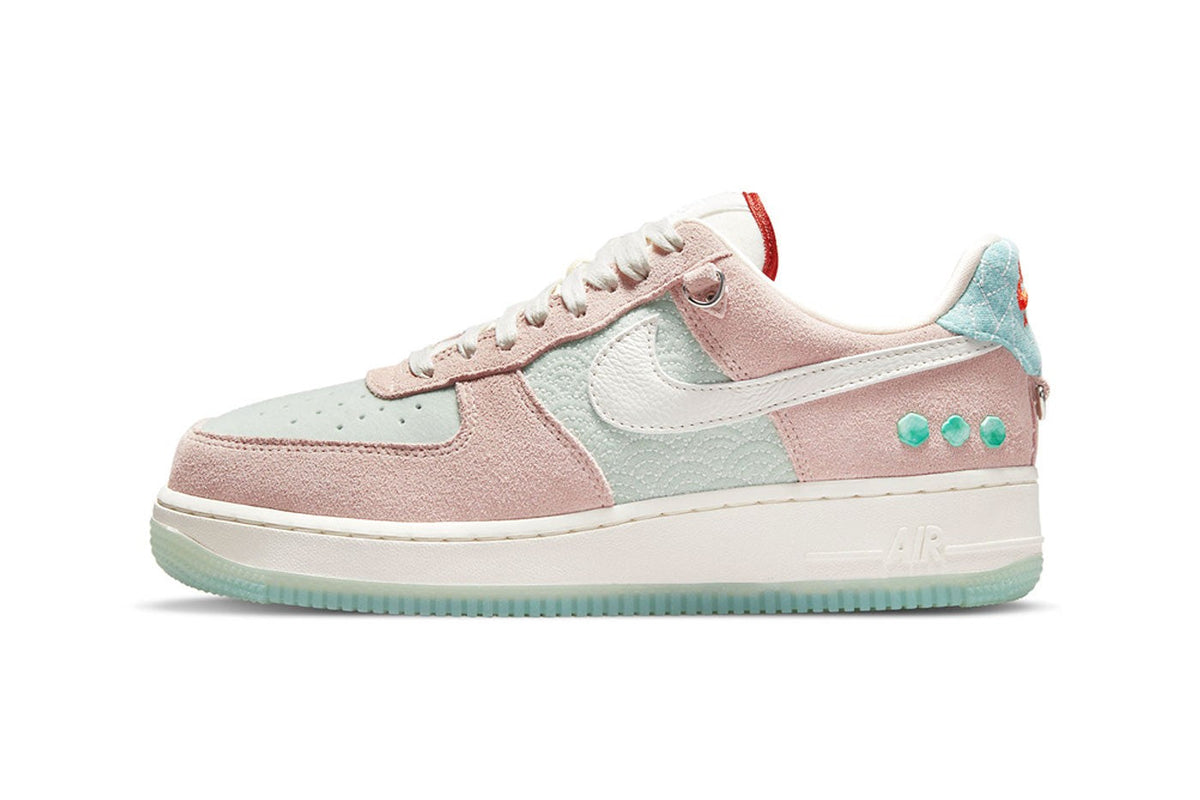 ( Women ) Nike Air Force 1 'Shapeless, Formless, Limitless' DQ5361-011