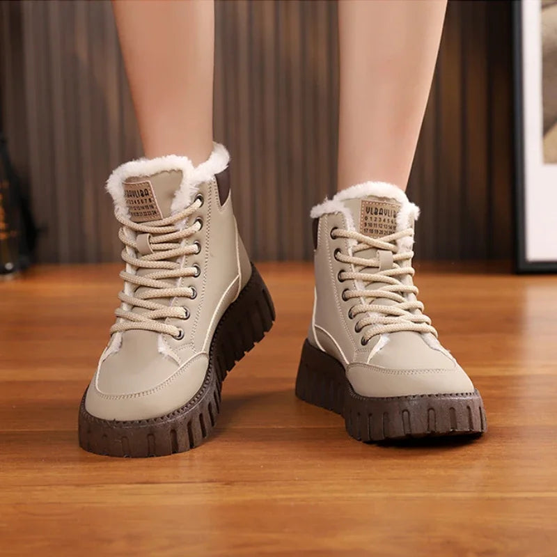 Blotcha Women's Fleece-Lined Snow Boots Lace-Up Platform Winter Ankle Shoes