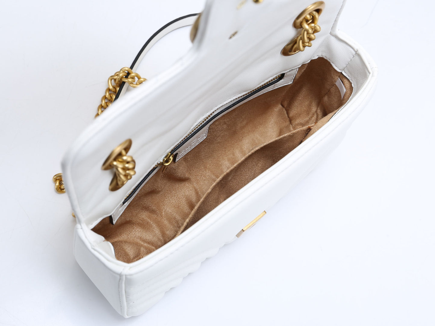 Gucci White Quilted Leather Crossbody Shoulder Bag with Gold Chain