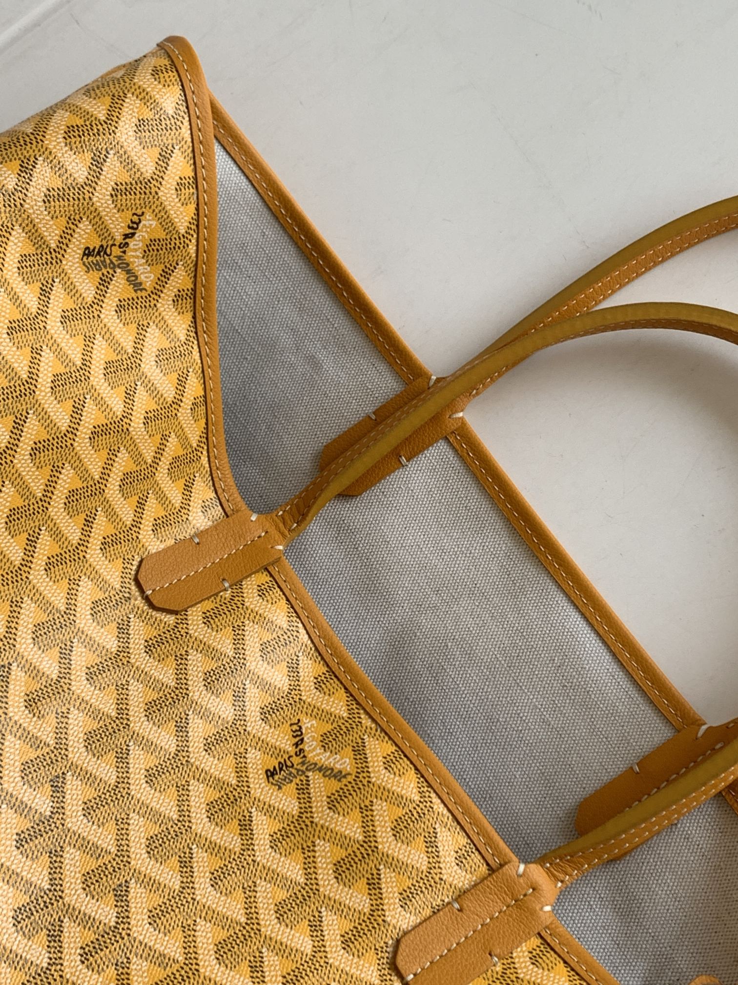 Gogy Classic Yellow Chevron Print Tote Bag with Leather Handles