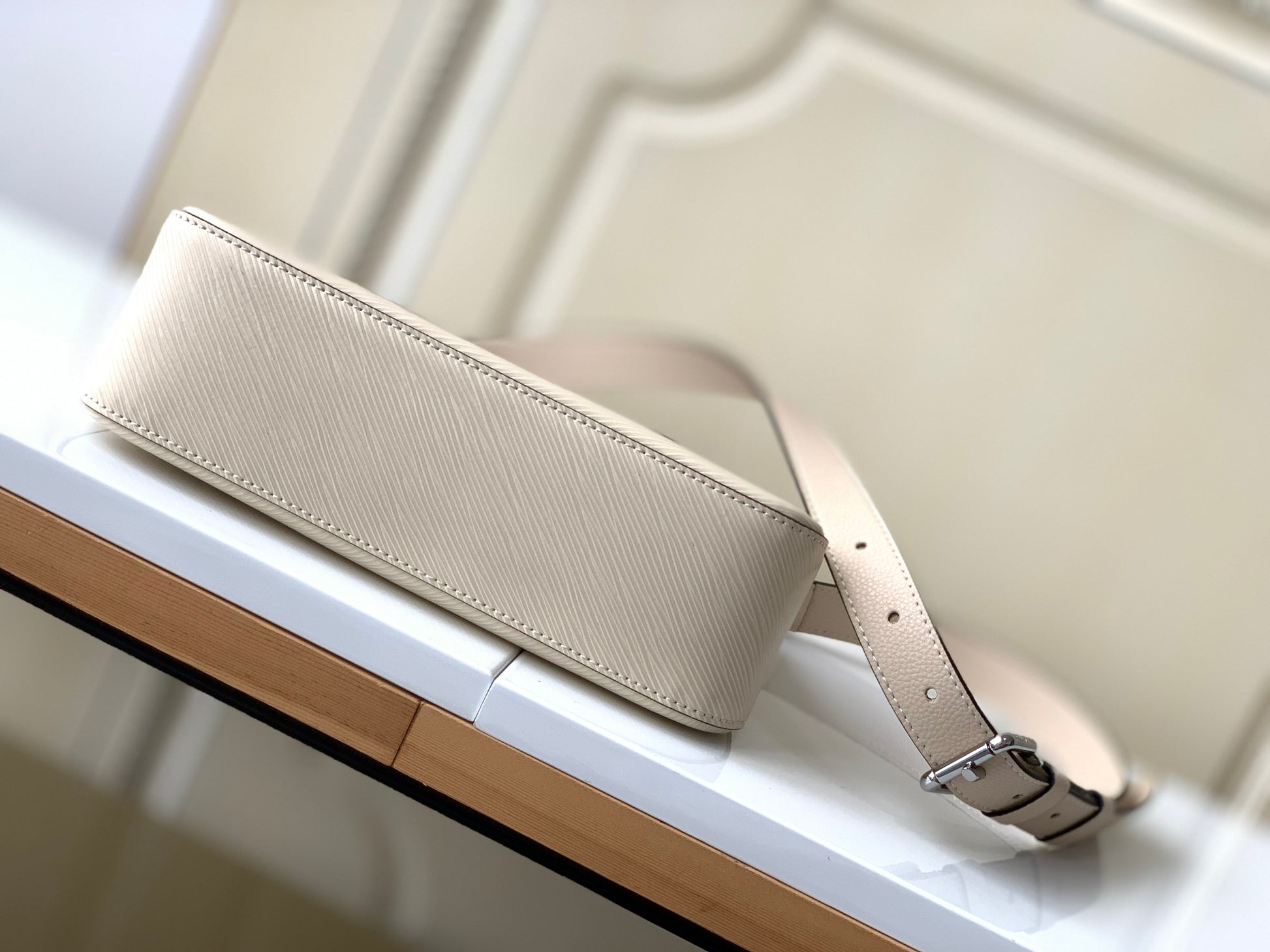 Louis Vuitton Cream Leather Shoulder Bag with Front Pocket and Chain Card Holder