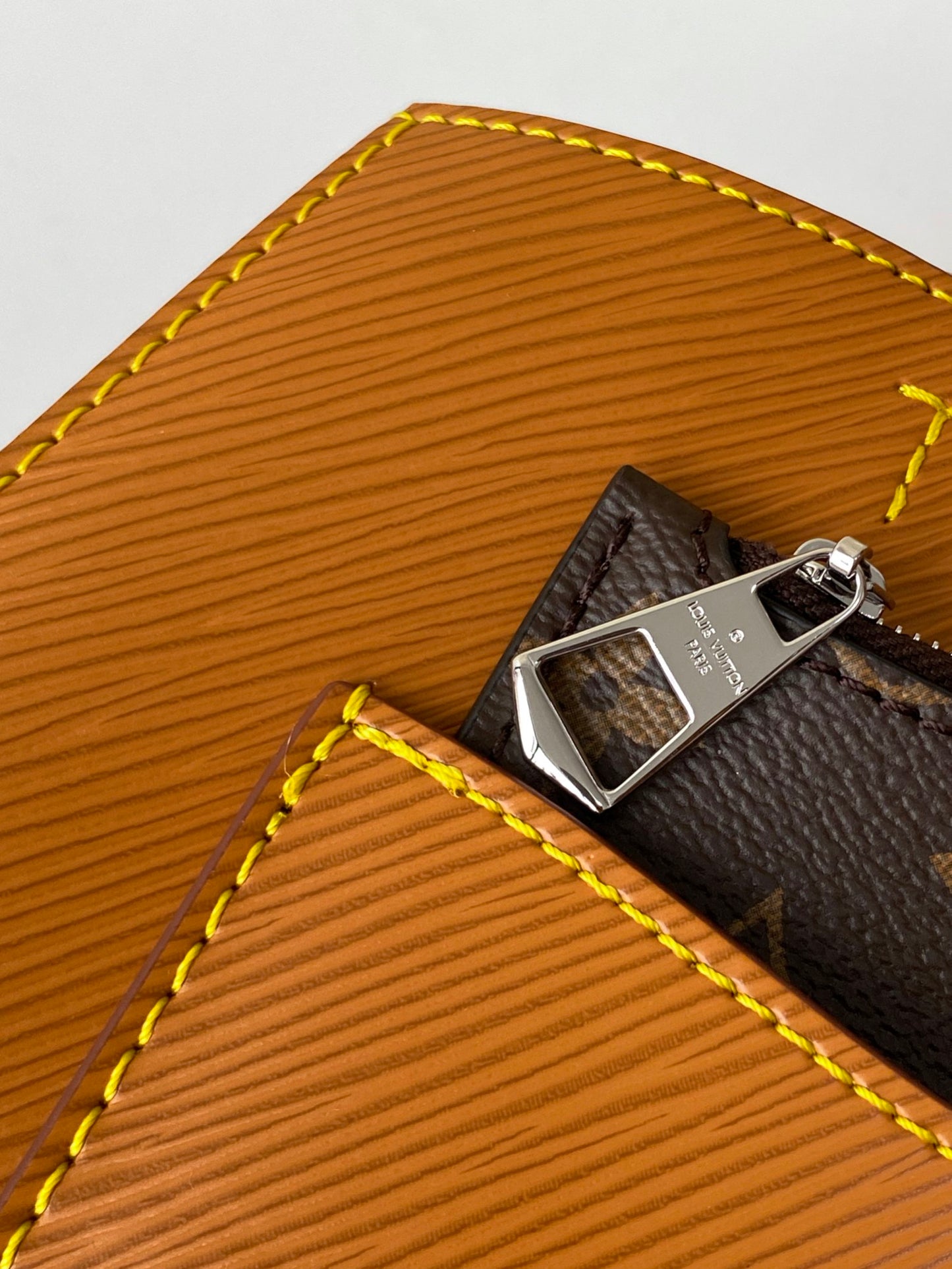 Louis Vuitton Camel Textured Leather Tote Handbag with Detachable Crossbody Strap