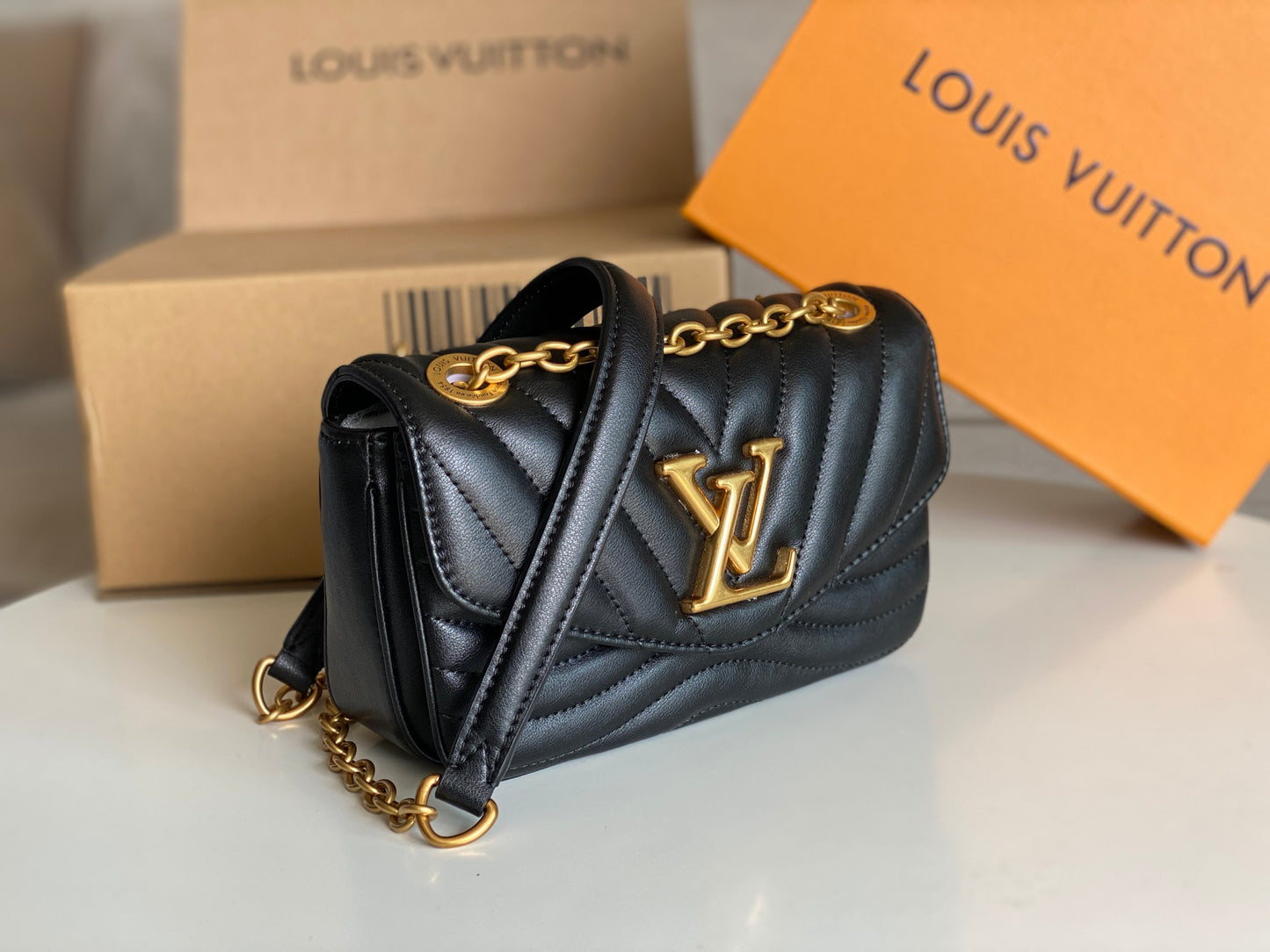 Louis Vuitton Black Quilted Wave Leather Crossbody Shoulder Bag with Gold Chain